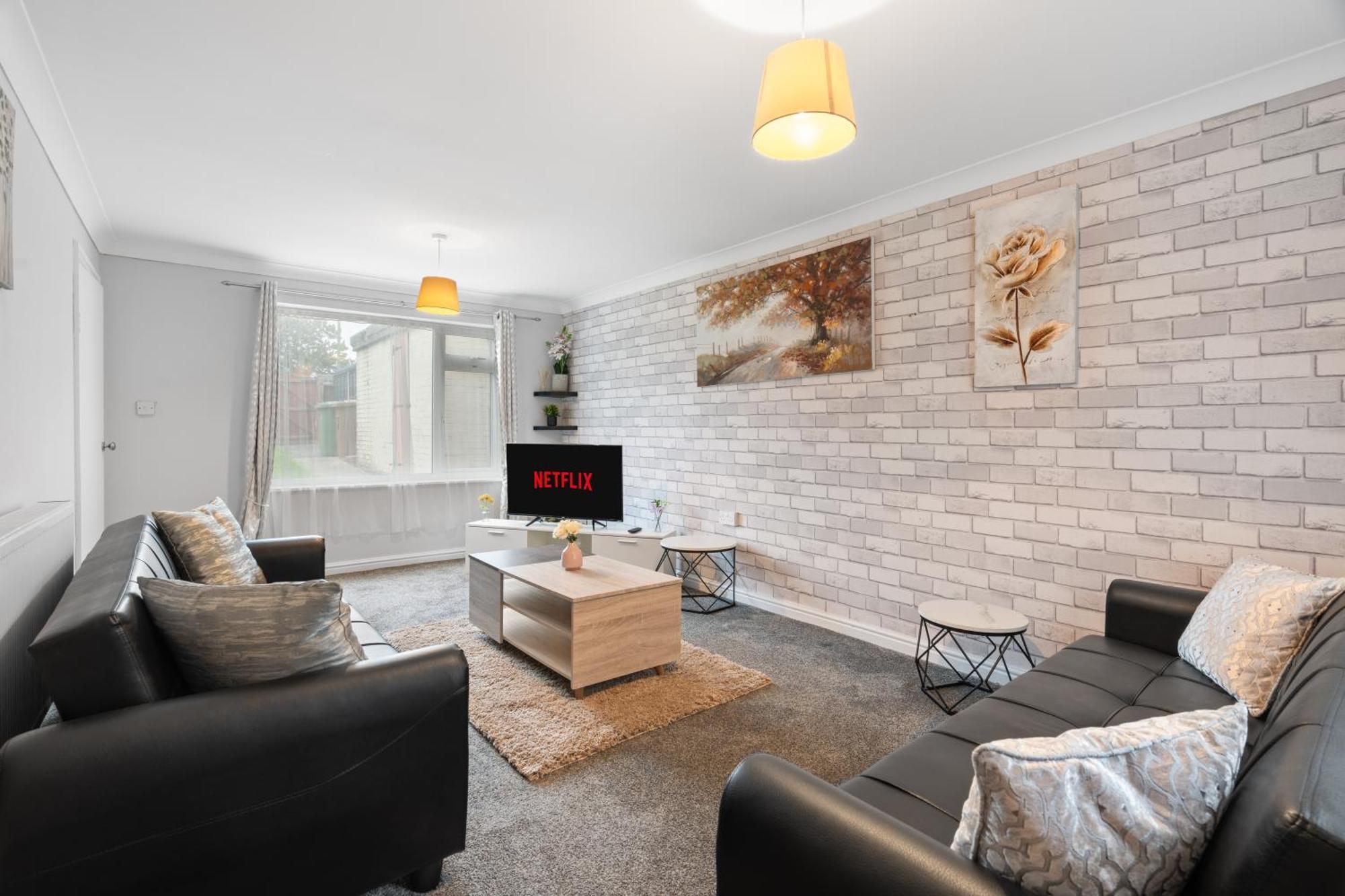 A Charming 3 Bed Home Next To Nec And Birmingham International Airport Marston Green エクステリア 写真