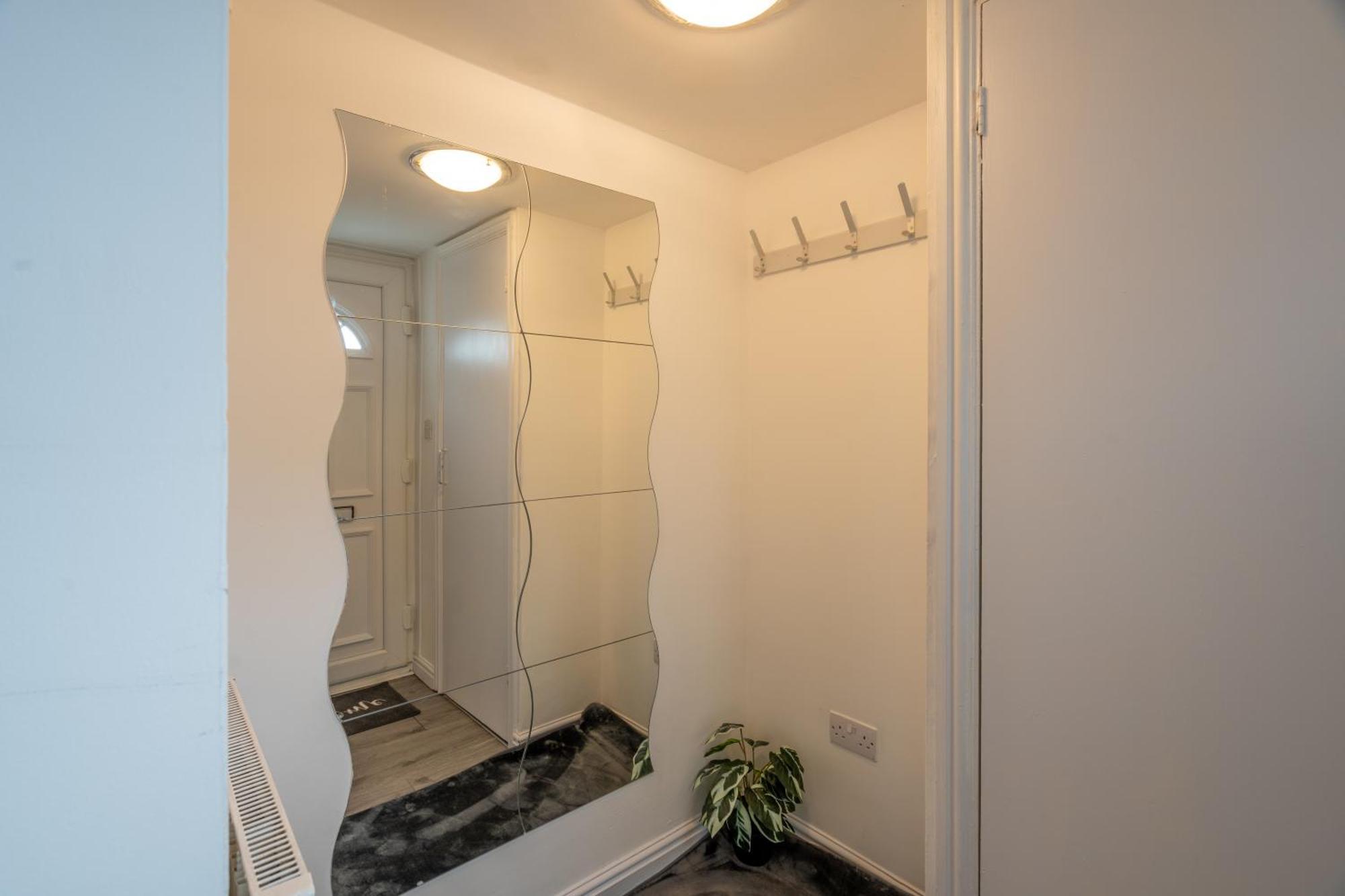 A Charming 3 Bed Home Next To Nec And Birmingham International Airport Marston Green エクステリア 写真